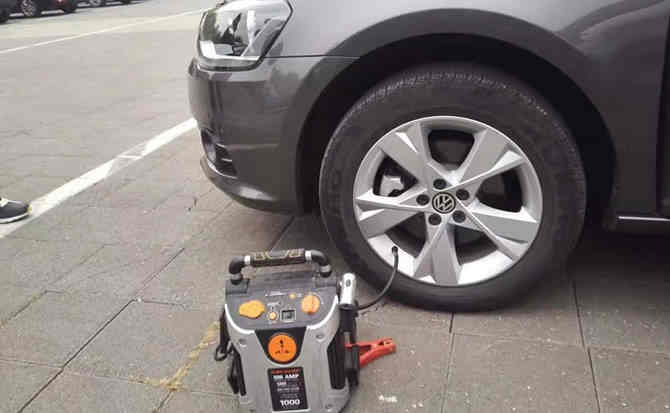安陆汽车搭电案例